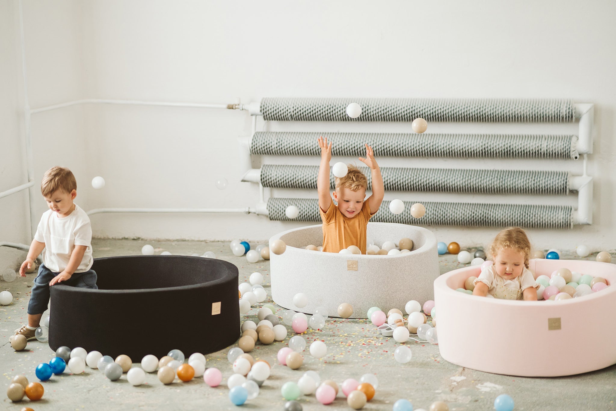 ⭕ Ball Pits (incl. balls)